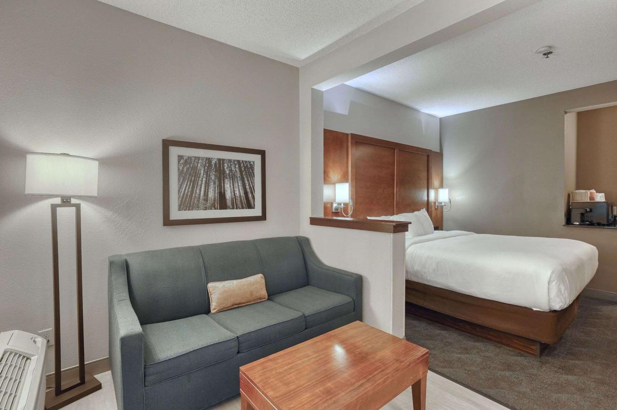 Comfort Suites Appleton Airport Ngoại thất bức ảnh