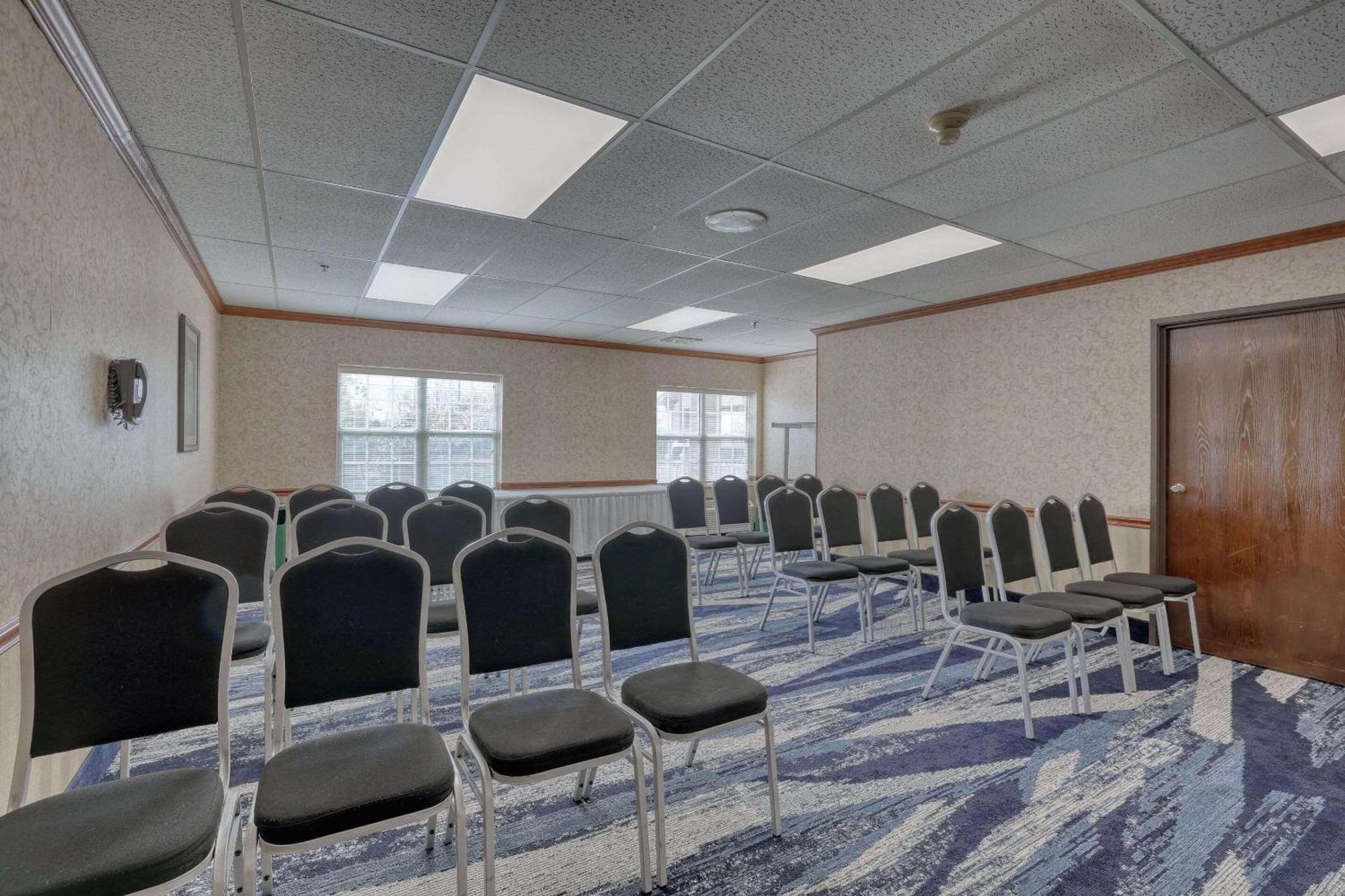 Comfort Suites Appleton Airport Ngoại thất bức ảnh