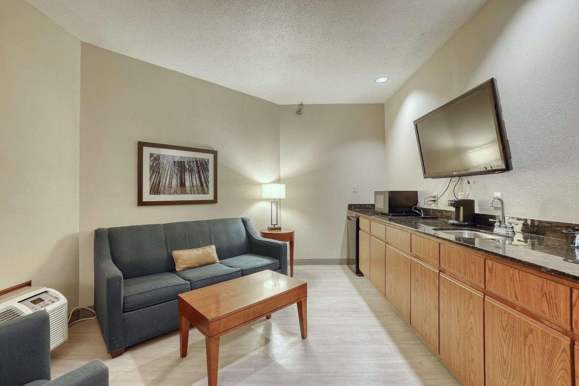 Comfort Suites Appleton Airport Ngoại thất bức ảnh