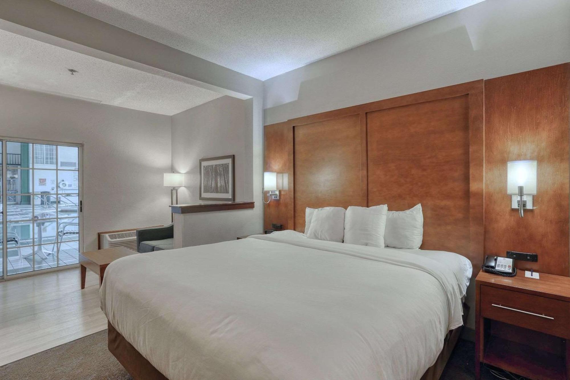 Comfort Suites Appleton Airport Ngoại thất bức ảnh