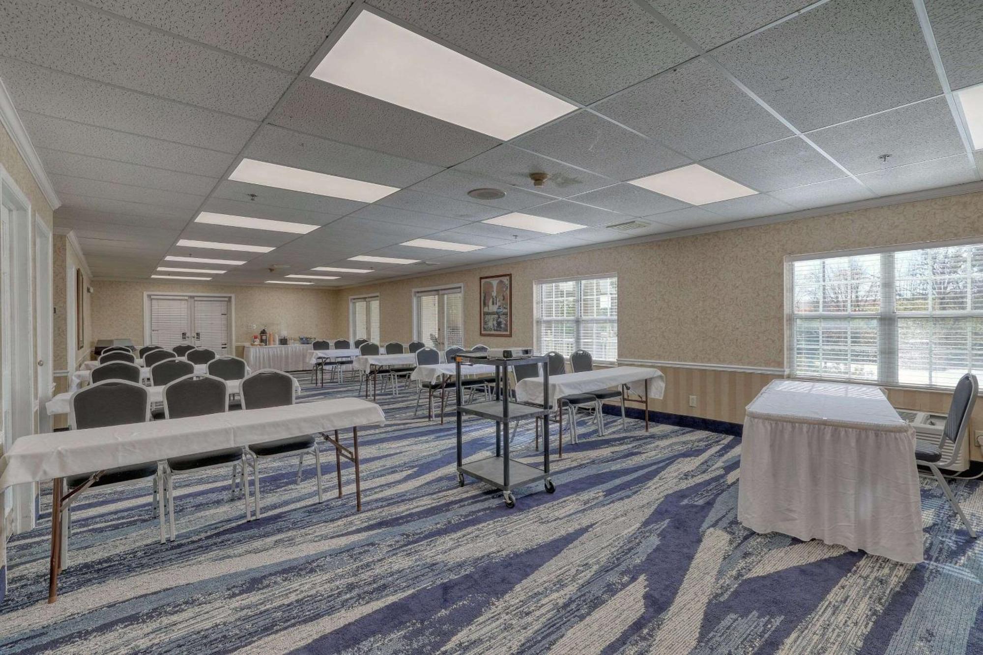 Comfort Suites Appleton Airport Ngoại thất bức ảnh