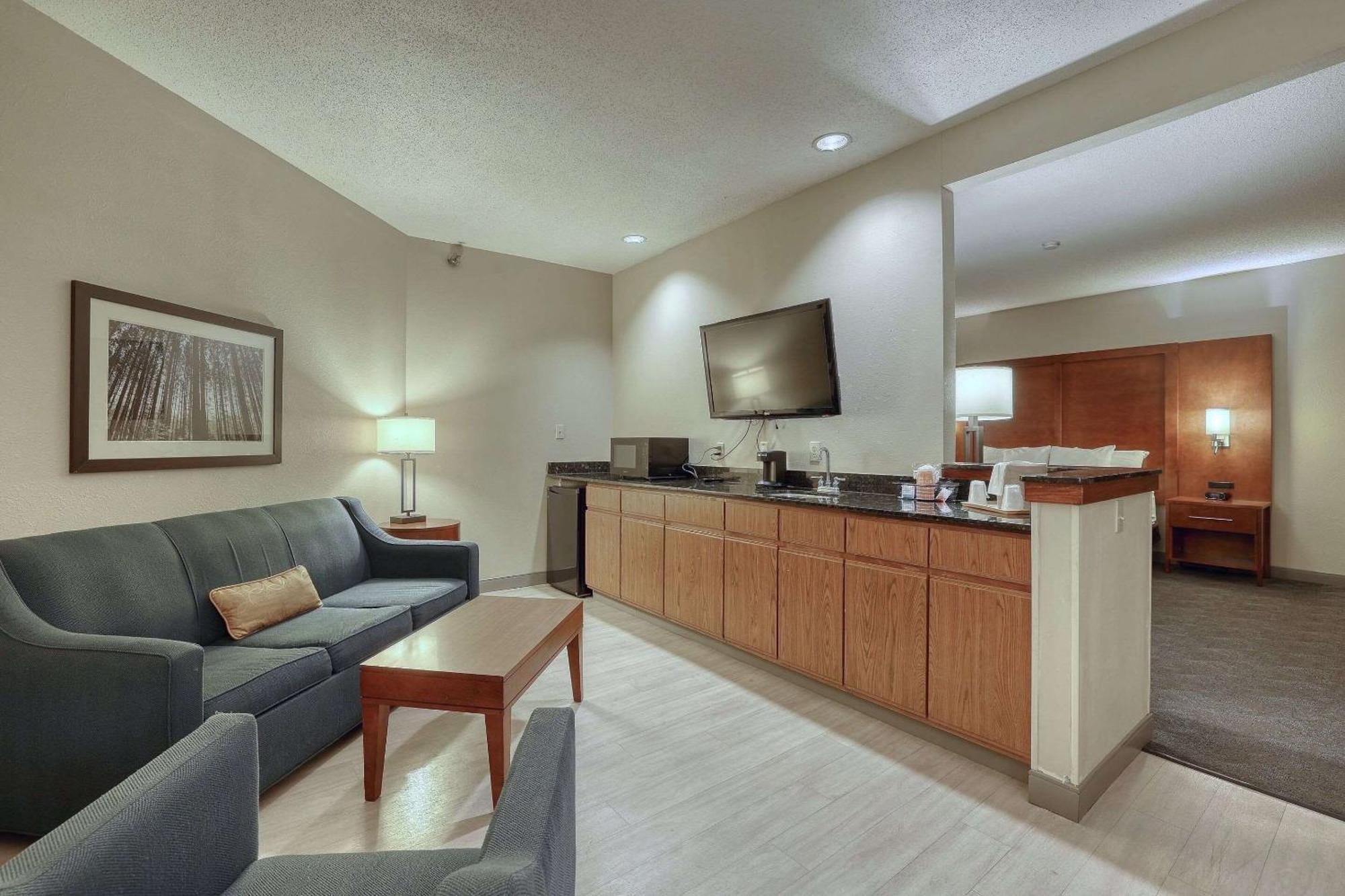 Comfort Suites Appleton Airport Ngoại thất bức ảnh