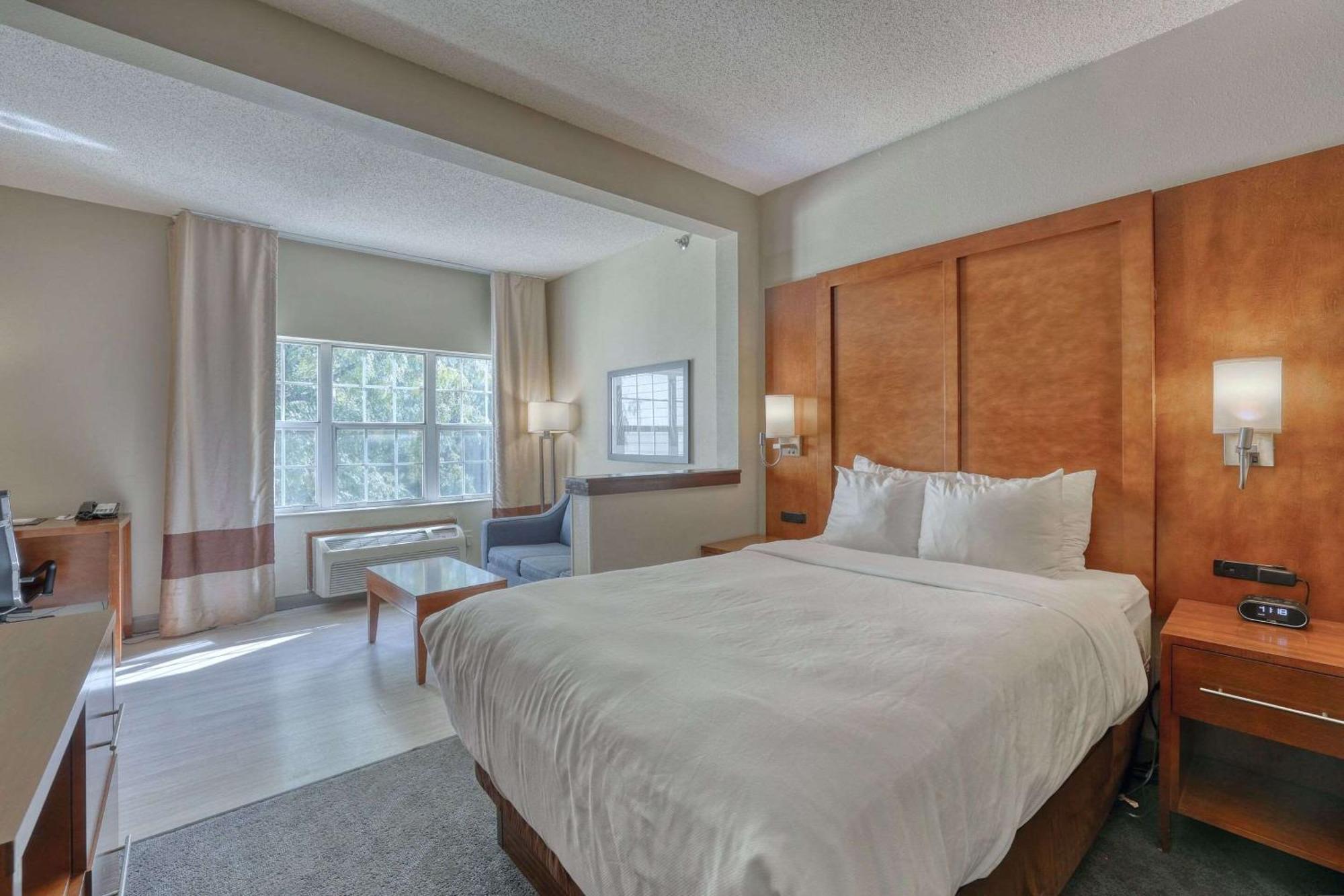 Comfort Suites Appleton Airport Ngoại thất bức ảnh
